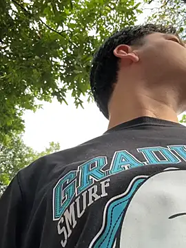 Snapshot of _Ottis_ chatting on February 2026 12:59:02 PM Ottis online show from February 2026 12:59:02 PM