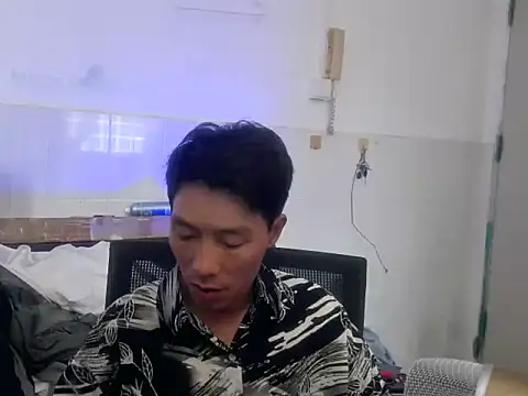 xhqds online show from April 2026 04:21:01 AM