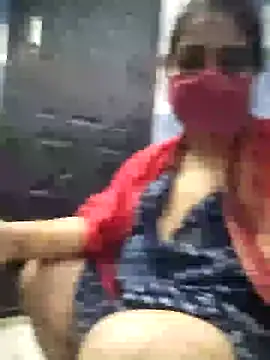 kirti  arora online show from December 2024 10:47:01 PM