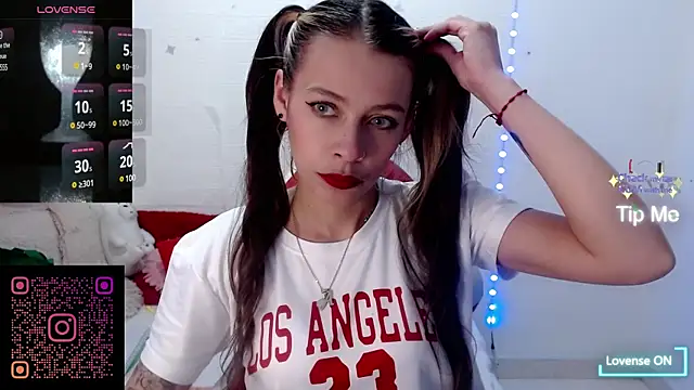 sweetlittlelisa online show from January 2025 06:16:01 PM