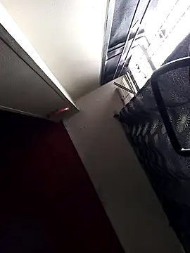 weedmanhot28 online show from December 2025 01:07:01 PM