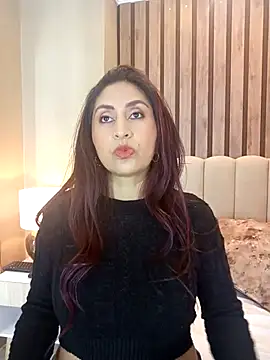 Snapshot of MonicaMoret chatting on March 2025 12:18:02 PM MonicaMoret online show from March 2025 12:18:02 PM