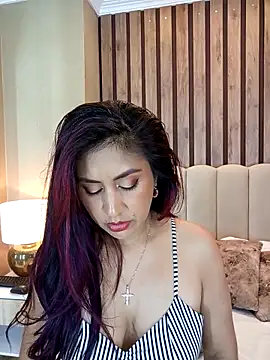 Snapshot of MonicaMoret chatting on March 2025 12:57:02 PM MonicaMoret online show from March 2025 12:57:02 PM