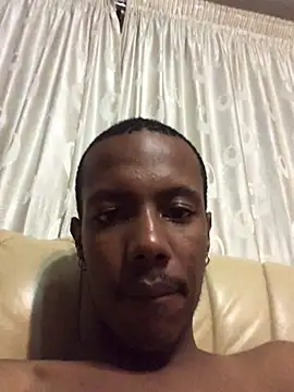 Snapshot of bobzerr chatting on February 2026 08:47:01 PM bobzerr online show from February 2026 08:47:01 PM