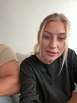 belle98 online show from October 2025 01:35:02 PM