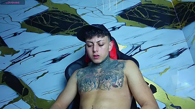 Kevin22 222 online show from March 2025 10:42:01 PM