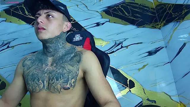 Kevin22 222 online show from March 2025 05:00:01 AM