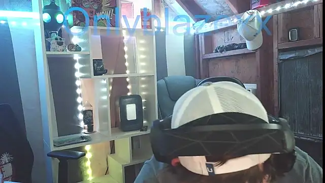 Snapshot of OnlyBlazexx chatting on January 2026 03:20:01 AM OnlyBlazexx online show from January 2026 03:20:01 AM