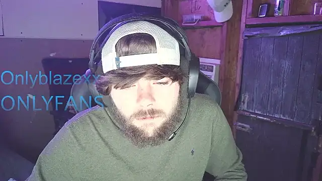 Snapshot of OnlyBlazexx chatting on February 2026 03:44:02 AM OnlyBlazexx online show from February 2026 03:44:02 AM