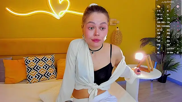 Kelly Cuutie online show from March 2026 01:34:02 AM