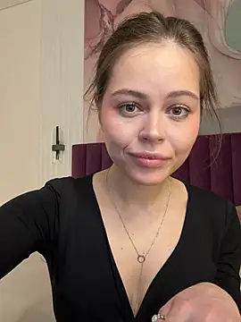 Kelly Cuutie online show from March 2026 12:37:01 AM