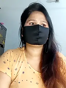 Snapshot of Tishani chatting on January 2025 10:34:02 AM Tishani online show from January 2025 10:34:02 AM