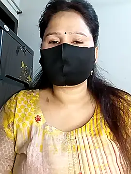 Snapshot of Tishani chatting on February 2025 12:39:01 AM Tishani online show from February 2025 12:39:01 AM