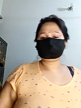 Snapshot of Tishani chatting on February 2025 11:12:01 PM Tishani online show from February 2025 11:12:01 PM