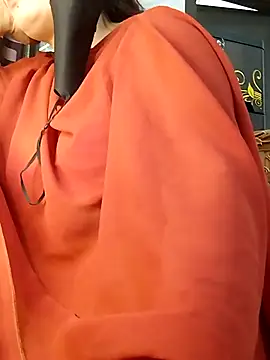 Snapshot of Tishani chatting on February 2025 10:59:02 AM Tishani online show from February 2025 10:59:02 AM