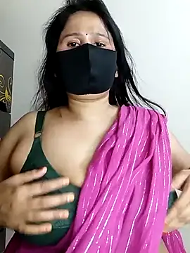 Snapshot of Tishani chatting on March 2025 05:41:02 AM Tishani online show from March 2025 05:41:02 AM