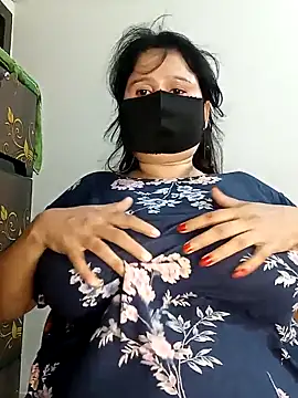 Snapshot of Tishani chatting on September 2025 04:28:01 PM Tishani online show from September 2025 04:28:01 PM