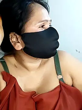 Snapshot of Tishani chatting on September 2025 07:32:01 AM Tishani online show from September 2025 07:32:01 AM