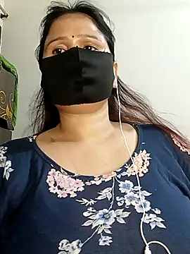 Snapshot of Tishani chatting on September 2025 05:03:01 PM Tishani online show from September 2025 05:03:01 PM