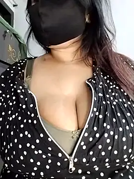 Snapshot of Tishani chatting on October 2025 12:17:02 PM Tishani online show from October 2025 12:17:02 PM