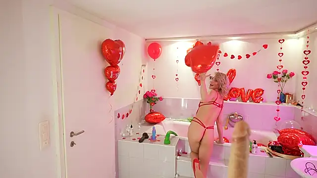 Snapshot of missdaisydiamond777 chatting on February 2025 02:02:01 PM missdaisydiamond777 online show from February 2025 02:02:01 PM