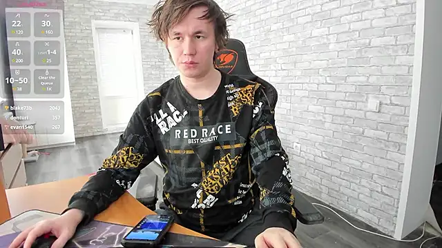 iliaskrislove online show from March 2025 08:52:01 AM