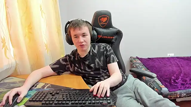 iliaskrislove online show from December 2025 10:34:02 AM