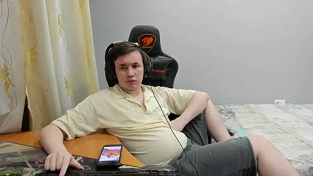 iliaskrislove online show from February 2026 06:08:01 PM