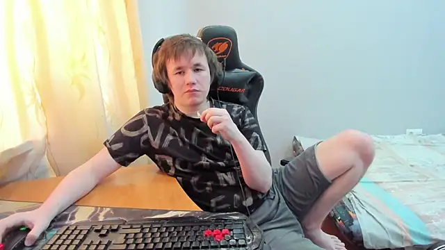 iliaskrislove online show from March 2026 07:25:02 AM