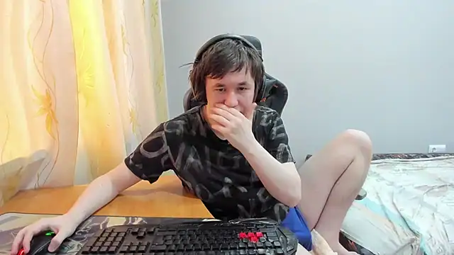 iliaskrislove online show from April 2026 04:46:01 AM