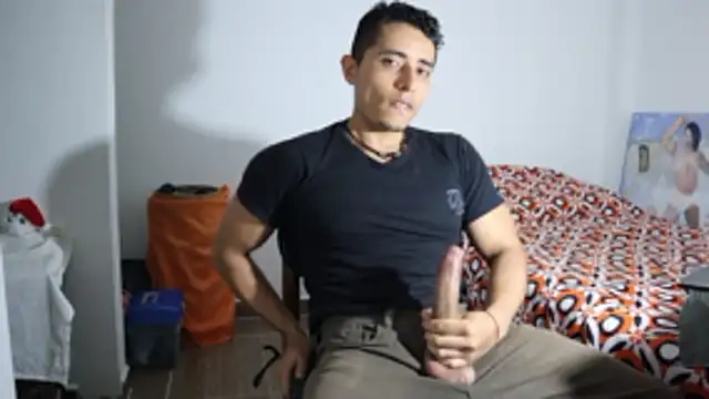 Snapshot of SeanToro chatting on December 2025 04:34:01 PM SeanToro online show from December 2025 04:34:01 PM