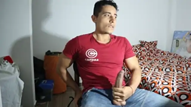 Snapshot of SeanToro chatting on December 2025 04:24:01 PM SeanToro online show from December 2025 04:24:01 PM