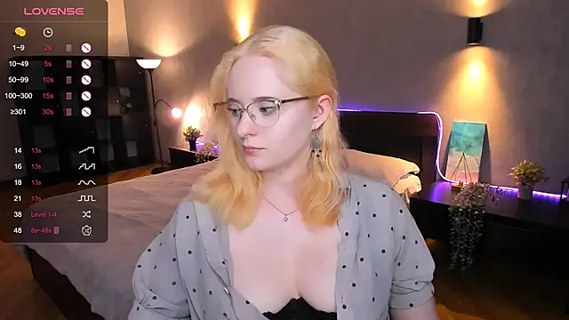 Aemilia  online show from January 2025 03:34:02 PM