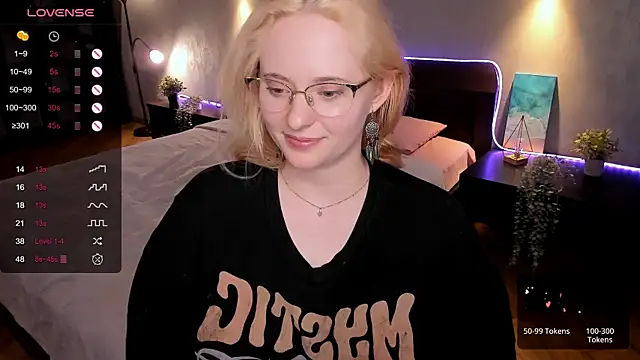 Aemilia  online show from February 2025 12:33:01 PM