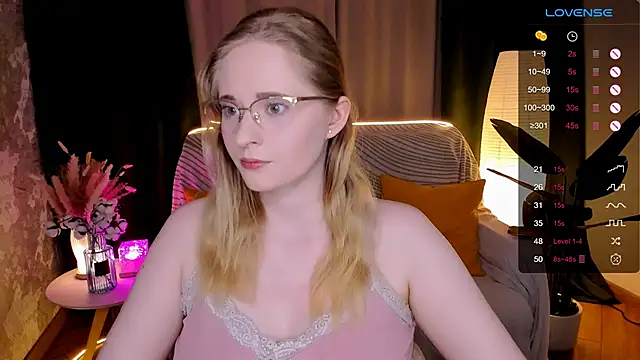 Aemilia  online show from February 2026 09:02:02 AM