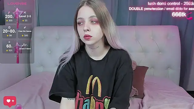 Alice Halle online show from October 2025 02:45:02 AM