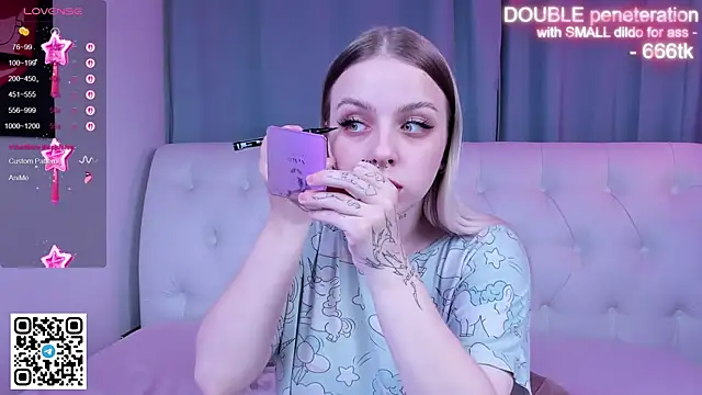 Alice Halle online show from November 2025 03:51:01 AM