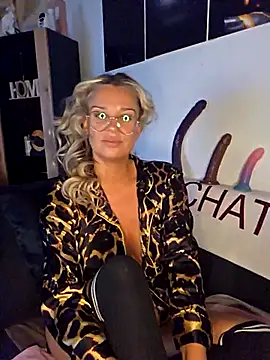 SpicyVicky online show from September 2025 04:49:01 AM