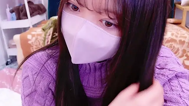 yuki-chi online show from December 2024 01:32:02 PM