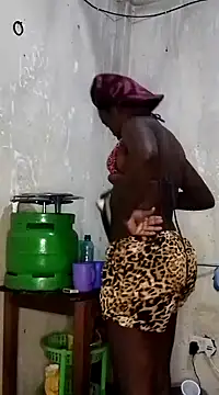 zaynlovena online show from December 2024 06:38:02 PM