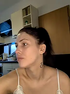 Snapshot of Linalicious chatting on December 2024 08:16:01 AM Linalicious online show from December 2024 08:16:01 AM