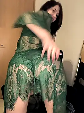 Snapshot of Linalicious chatting on December 2024 07:28:02 PM Linalicious online show from December 2024 07:28:02 PM