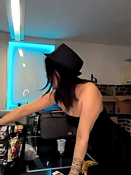 Snapshot of Linalicious chatting on February 2025 07:45:02 AM Linalicious online show from February 2025 07:45:02 AM