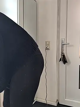 Snapshot of Linalicious chatting on February 2025 10:24:02 AM Linalicious online show from February 2025 10:24:02 AM