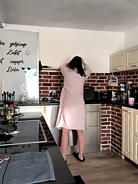 Snapshot of Linalicious chatting on March 2025 06:52:02 AM Linalicious online show from March 2025 06:52:02 AM