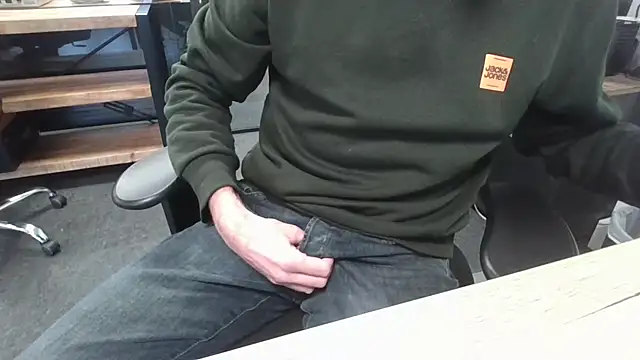 Michealtje85 online show from January 2026 01:16:02 PM