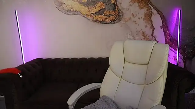 CozyMell online show from January 2025 01:57:02 PM