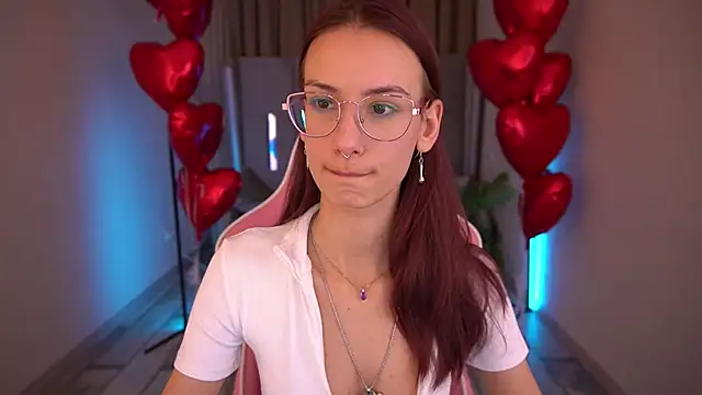 CozyMell online show from February 2025 02:02:01 PM