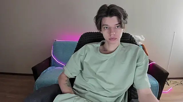 Liam sexy1 online show from December 2024 04:55:01 AM