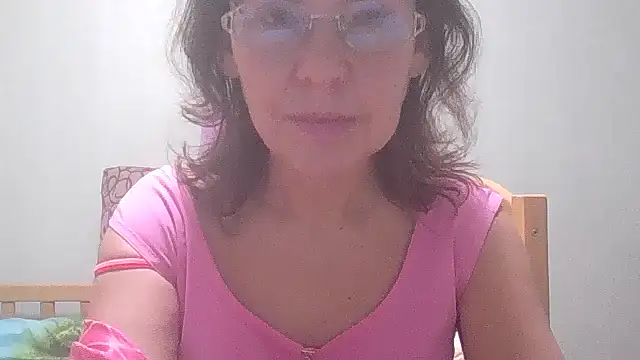 Snapshot of HollyJewel chatting on December 2024 03:03:02 PM HollyJewel online show from December 2024 03:03:02 PM